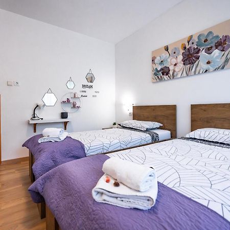 E-M Apartments With Private Pool ヴィンクラン エクステリア 写真