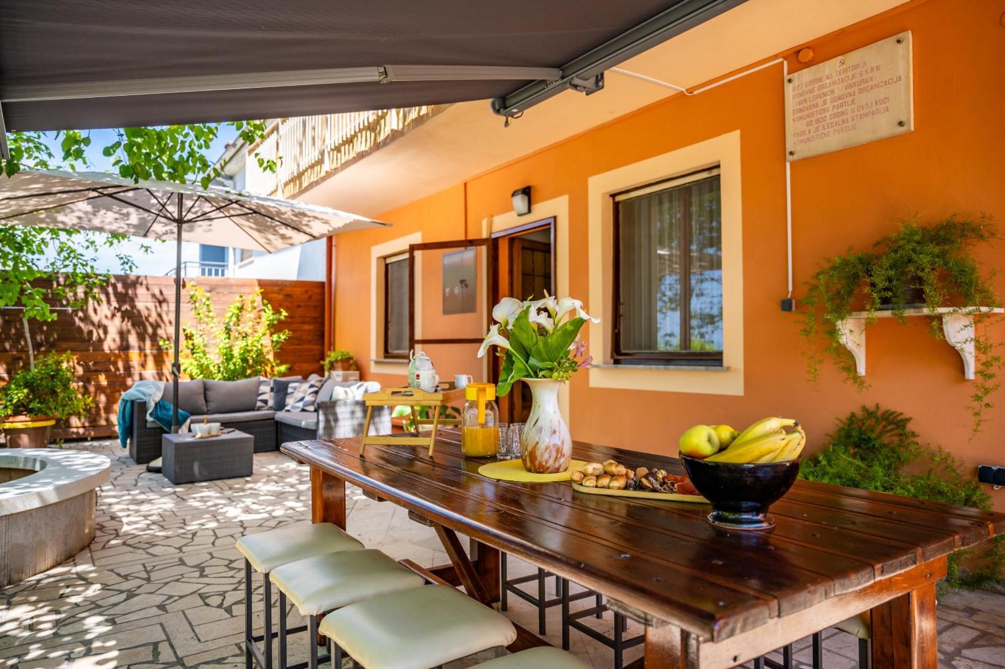 E-M Apartments With Private Pool ヴィンクラン エクステリア 写真
