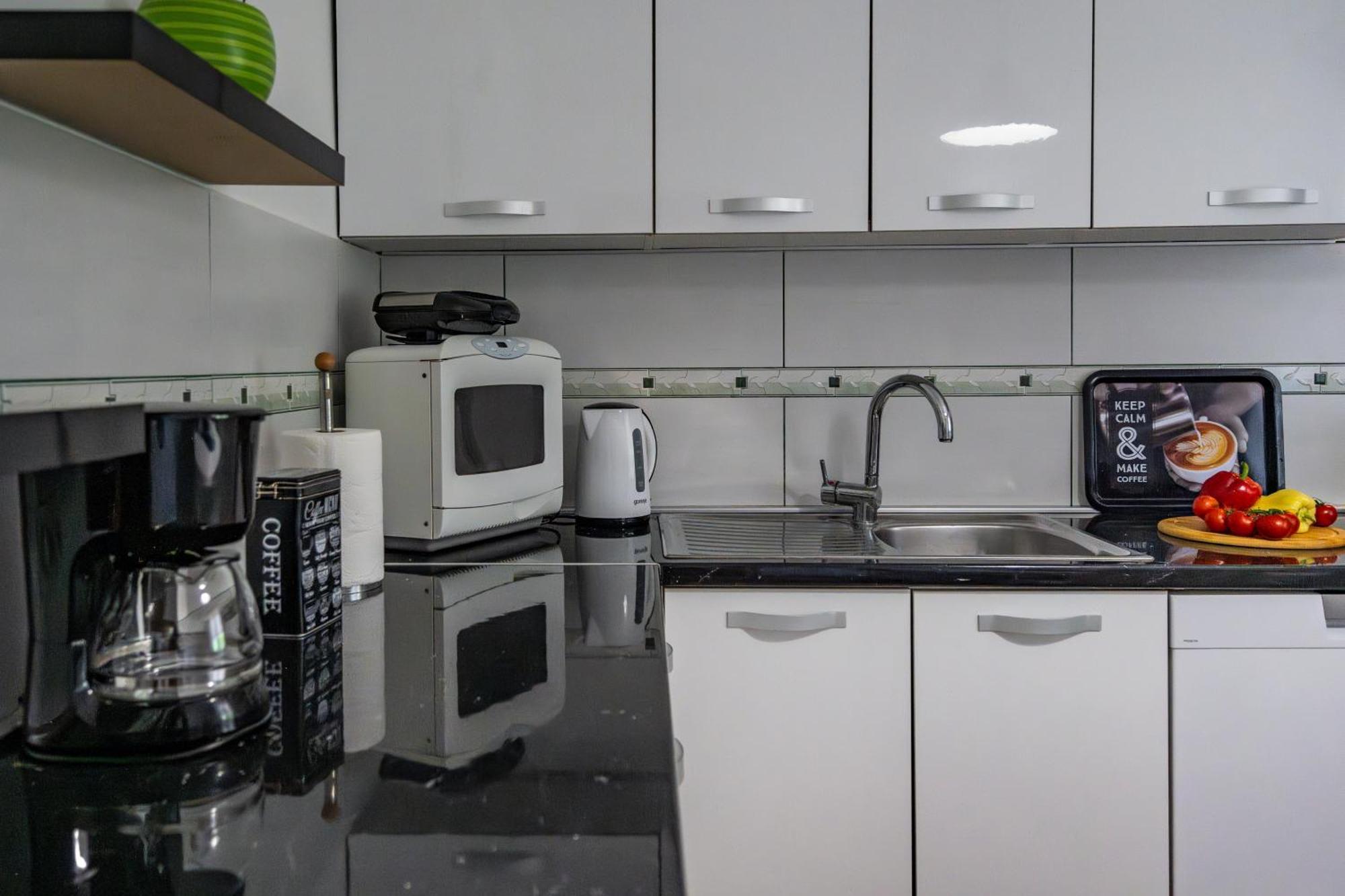 E-M Apartments With Private Pool ヴィンクラン エクステリア 写真