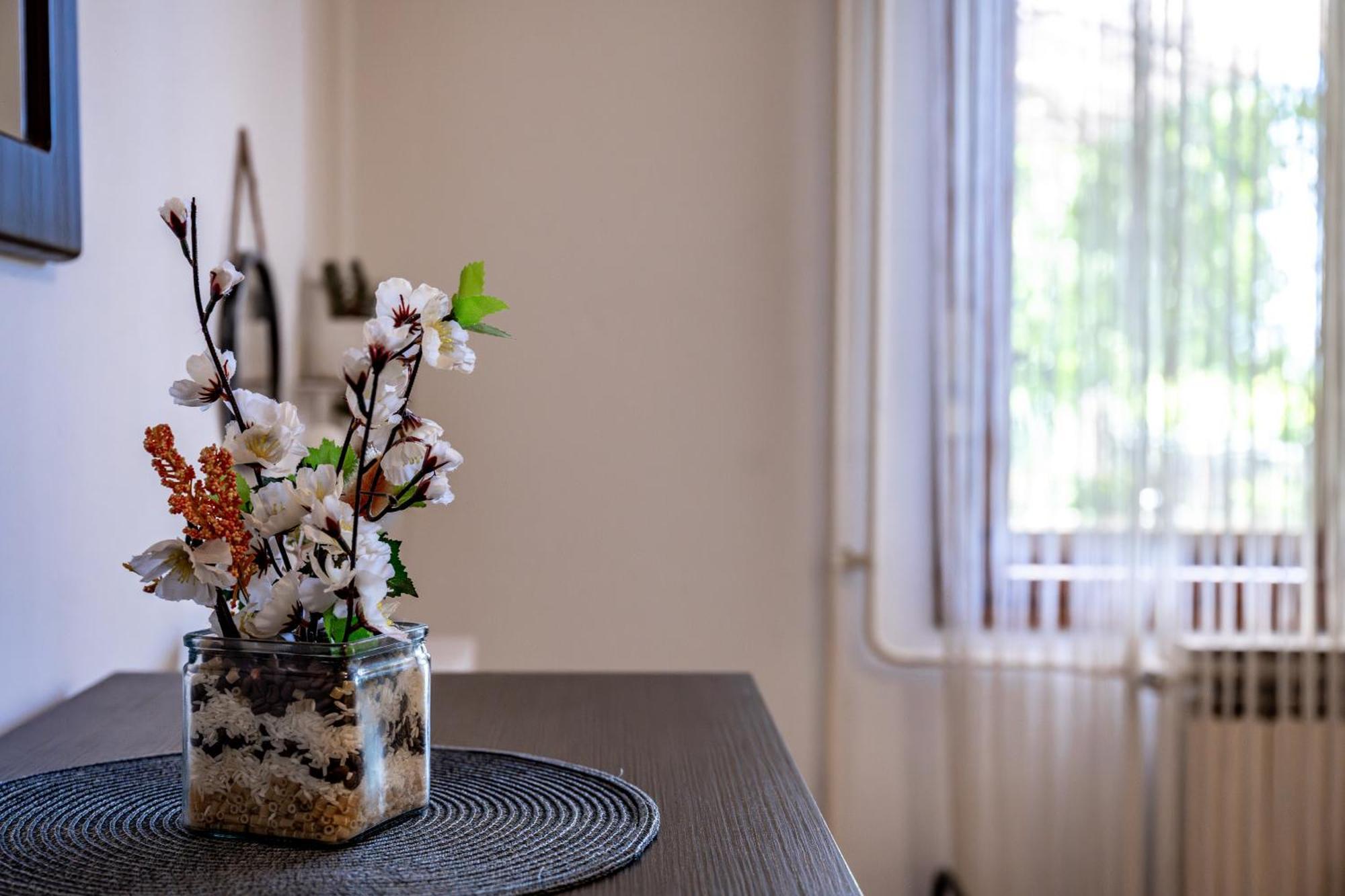 E-M Apartments With Private Pool ヴィンクラン エクステリア 写真